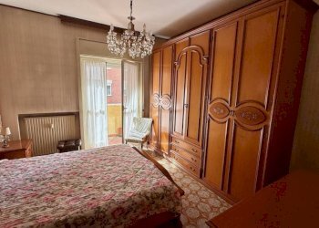 Camera da letto - Appartamento via Umbria, 7, Biella - foto 14