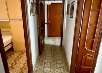 Corridoio - Appartamento via Umbria, 7, Biella - foto 28