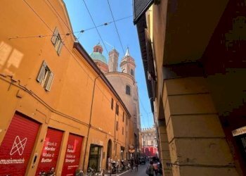 Zona - Negozio via San Vitale, Bologna (zona Centro Storico) - foto 2