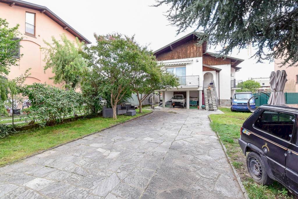 Giardino - Apartment via Trieste, 9, Erba - photo 2