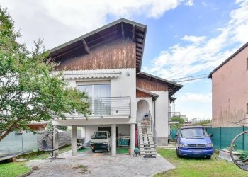 Facciata - Appartamento via Trieste, 9, Erba - foto 1