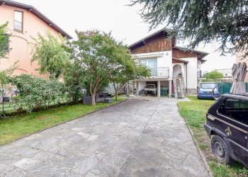 Giardino - Apartment via Trieste, 9, Erba - photo 2