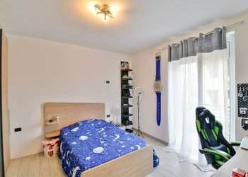 Camera da letto - Appartamento via Trieste, 9, Erba - foto 21