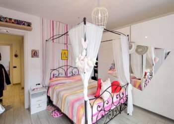 Camera da letto - Appartamento via Trieste, 9, Erba - foto 28