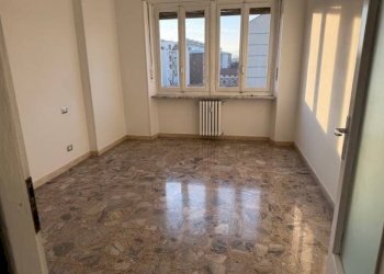 Camera da letto - Trilocale via Valdengo, 2, Torino - foto 8