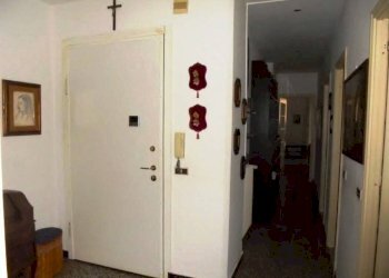 Ingresso - Trilocale all'asta via Fereggiano, 185, Genova (zona Marassi) - foto 4