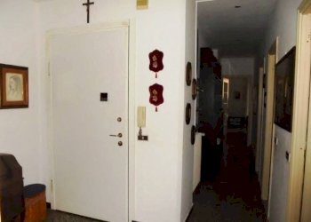 Ingresso - Trilocale all'asta via Fereggiano, 185, Genova (zona Marassi) - foto 5