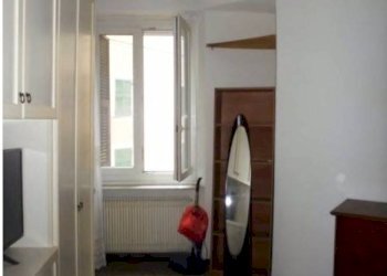 Camera da letto - Trilocale all'asta via Fereggiano, 185, Genova (zona Marassi) - foto 6