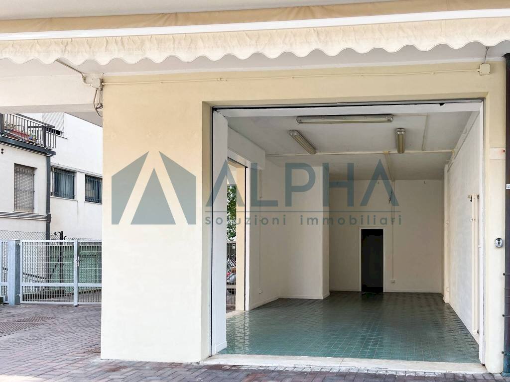 Box auto - Shop viale Paolo Toscanelli, Rimini - photo 1