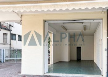 Box auto - Negozio viale Paolo Toscanelli, Rimini - foto 1