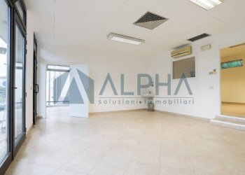 Interno non residenziale - Negozio via Sebenico, Bellaria-Igea Marina - foto 3