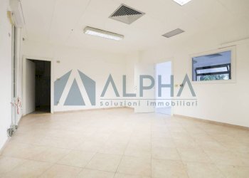 Interno non residenziale - Negozio via Sebenico, Bellaria-Igea Marina - foto 7