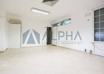 Interno non residenziale - Negozio via Sebenico, Bellaria-Igea Marina - foto 9