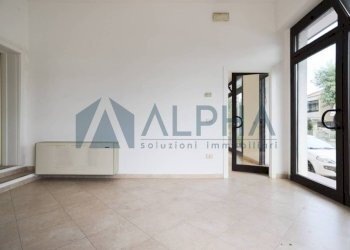 Interno non residenziale - Negozio via Sebenico, Bellaria-Igea Marina - foto 13