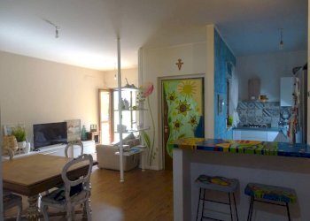 Four-room apartment Terni - photo 1