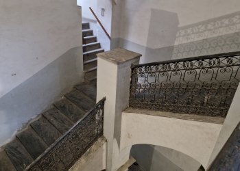 Trilocale piazza Plouves, Aosta - foto 6