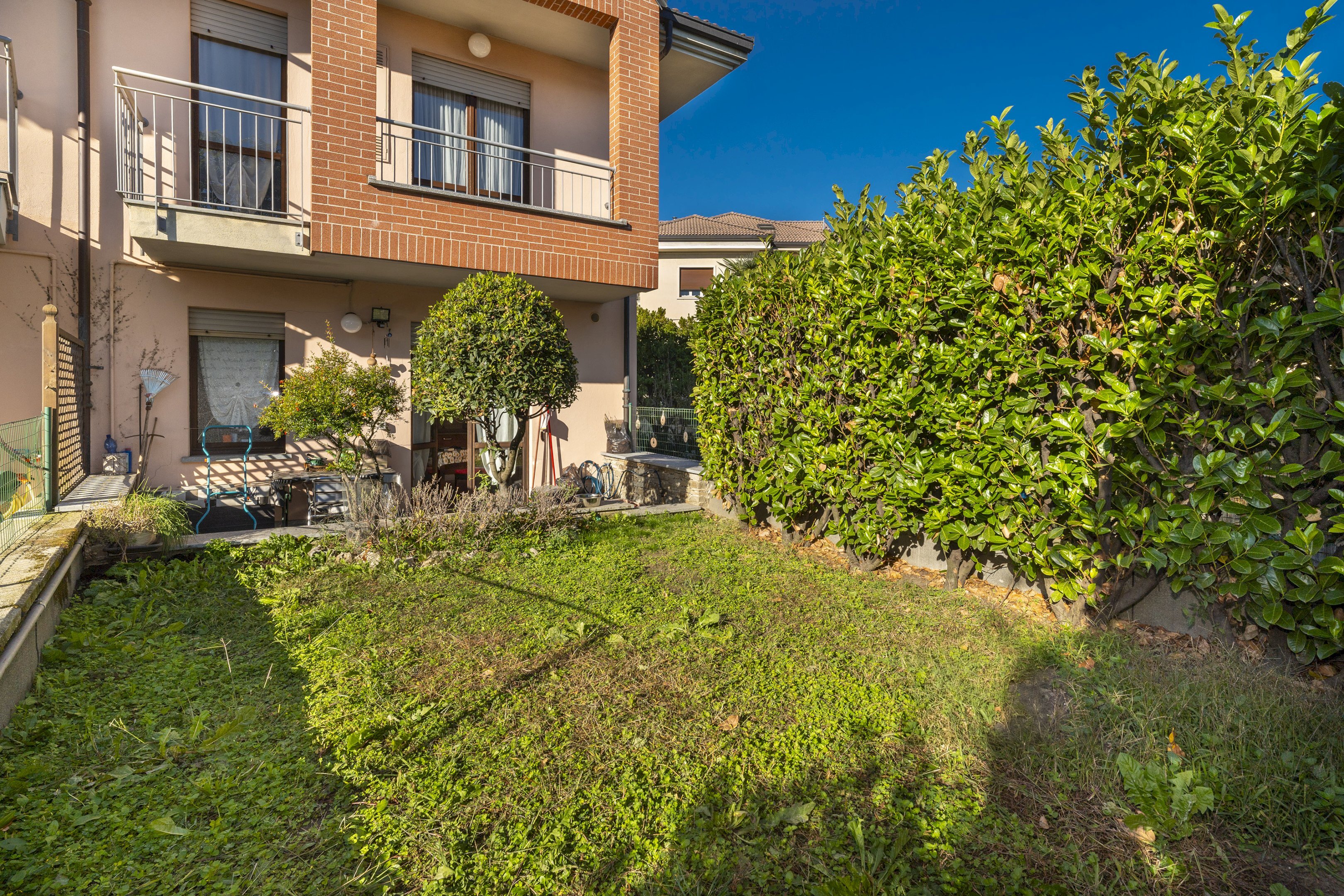 Giardino - Villa a Schiera via Ettore Bignone, 47, Pinerolo - foto 3