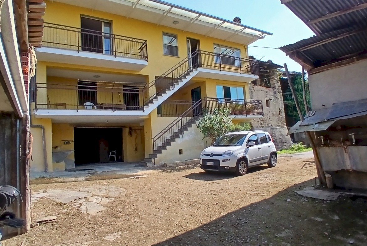 Villa Via Pietro e Antonietta Gallo, Colleretto Castelnuovo - foto 1