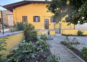 Semi-detached house Via Gran Porta, Bussoleno - photo 1
