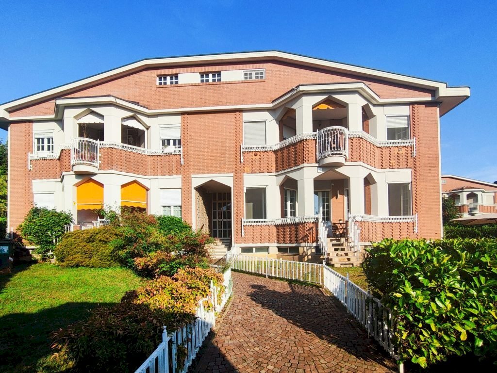 Trilocale via Bardonecchia 15bis, Vinovo - foto 1