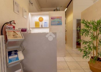 Shop Negozio P.zza della repubblica, Monte San Pietro - photo 1