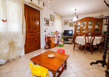 Villa a Schiera Via salvo d'acquisto, Rivarolo Canavese - foto 4