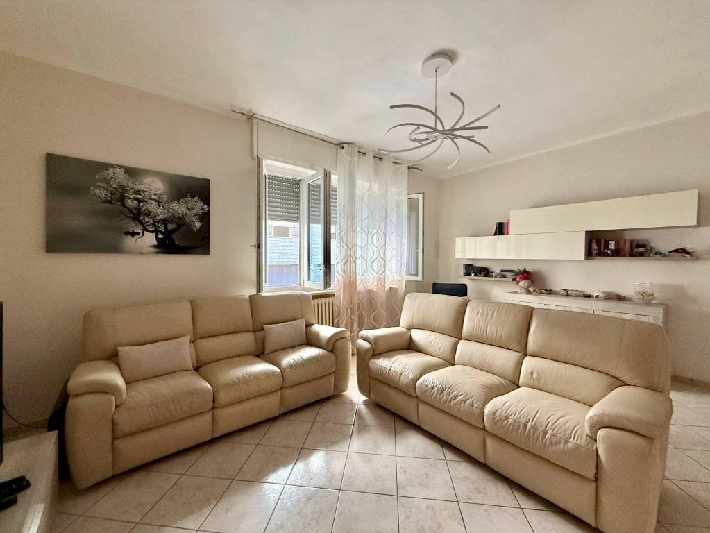 Four-room apartment Bra - photo 2