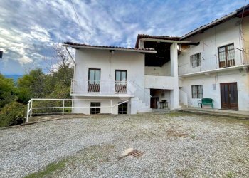 Semi-detached house Frazione Spineto, Castellamonte - photo 1