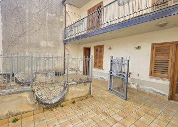 Foto 1 - Casa indipendente via Sorbo
 
105, Montella - foto 1