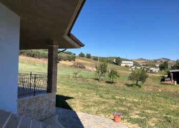 Foto 24 - Villa Via Pignotti
 
37 bis, Sant'Omero - foto 24