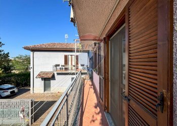 Balcone - Monolocale Via Torbole
 
13, Varese - foto 11