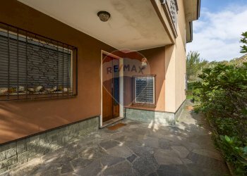 PORTICO D\'INGRESSO - Villa VIA CROCI MARIA
 
52, Induno Olona - foto 5