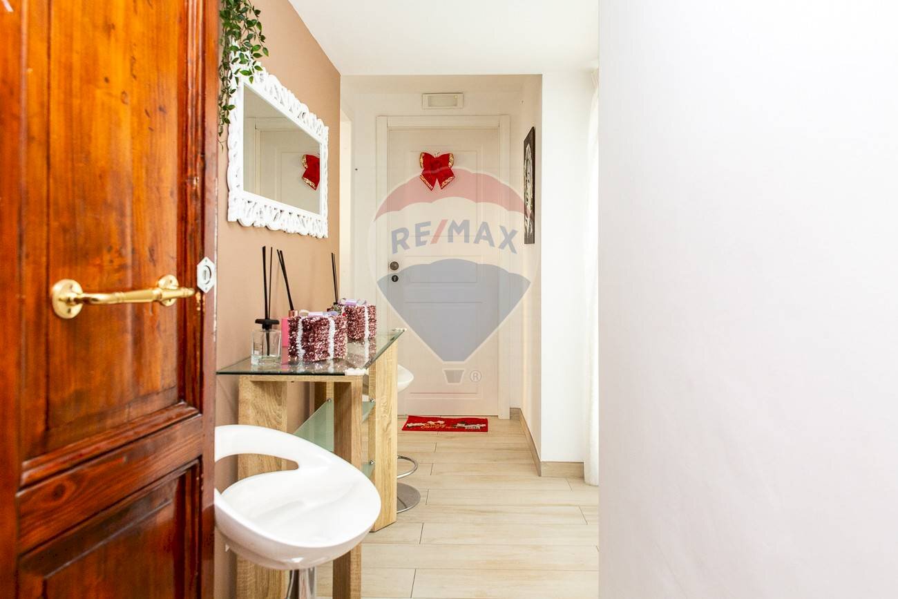 ingresso appartamenti 1 e2 Hall / corridoio - Appartamento Via Ventimiglia
 
154, Catania - foto 2