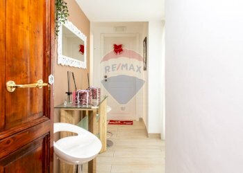 ingresso appartamenti 1 e2 Hall / corridoio - Appartamento Via Ventimiglia
 
154, Catania - foto 2