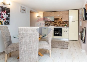 Sala da pranzo - Appartamento Via Ventimiglia
 
154, Catania - foto 40