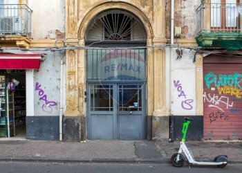 Edificio all\'aperto - Appartamento Via Ventimiglia
 
154, Catania - foto 57