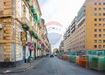 Edificio all\'aperto - Appartamento Via Ventimiglia
 
154, Catania - foto 58