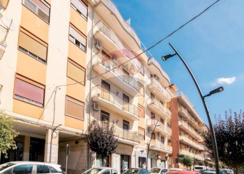 Edificio all\'aperto - Trilocale via Marconi
 
33, Gravina di Catania - foto 2