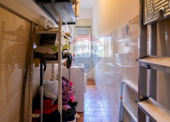 Dispensa di stoccaggio - Trilocale via Marconi
 
33, Gravina di Catania - foto 9