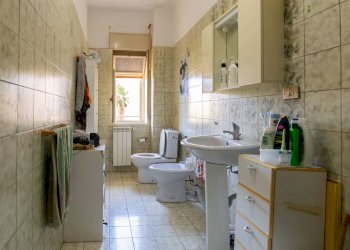 Bagno - Trilocale via Marconi
 
33, Gravina di Catania - foto 12