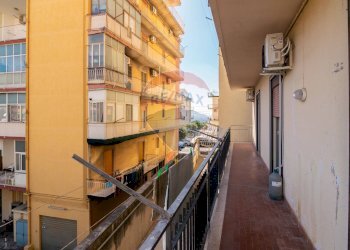 Balcone - Trilocale via Marconi
 
33, Gravina di Catania - foto 15