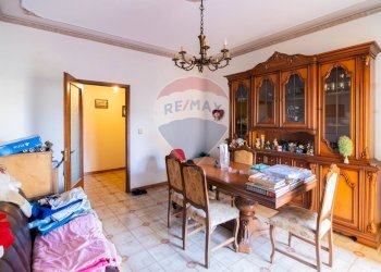 Sala da pranzo - Trilocale via Marconi
 
33, Gravina di Catania - foto 17