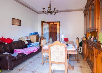 Sala da pranzo - Trilocale via Marconi
 
33, Gravina di Catania - foto 18