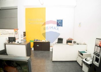 Soggiorno - Warehouse viale mario rapisardi
260, Catania - photo 12