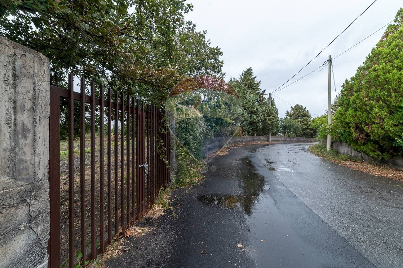 Vista dell\'acqua - Agricultural land Via Bellinghieri Montelaguardia
 
SN, Randazzo - photo 3