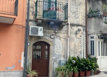 Edificio all\'aperto - Casa indipendente via Cristofolo colombo
 
5, Sant'Alessio Siculo - foto 22