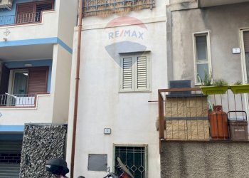 Edificio all\'aperto - Casa indipendente via Cristofolo colombo
 
5, Sant'Alessio Siculo - foto 25