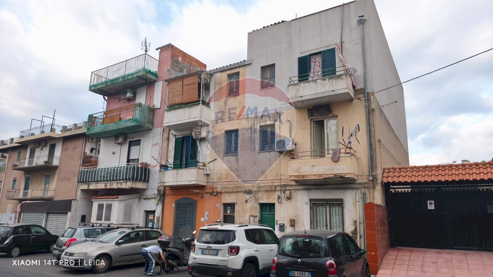 Edificio all\'aperto - Quadrilocale VIA FRANCESCO CONFALONIERI
13, Catania - foto 2