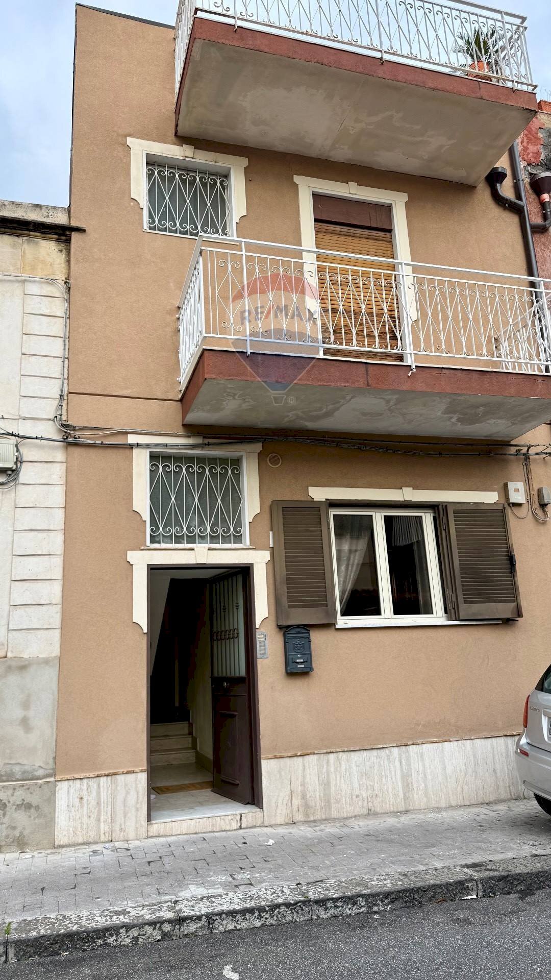 Edificio all\'aperto - Appartamento Via Pedara
 
11, Catania - foto 1