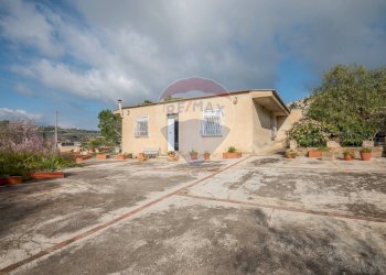 Casa all\'aperto - Villa Contrada Caldaia SS417
 
snc, Caltagirone - foto 1